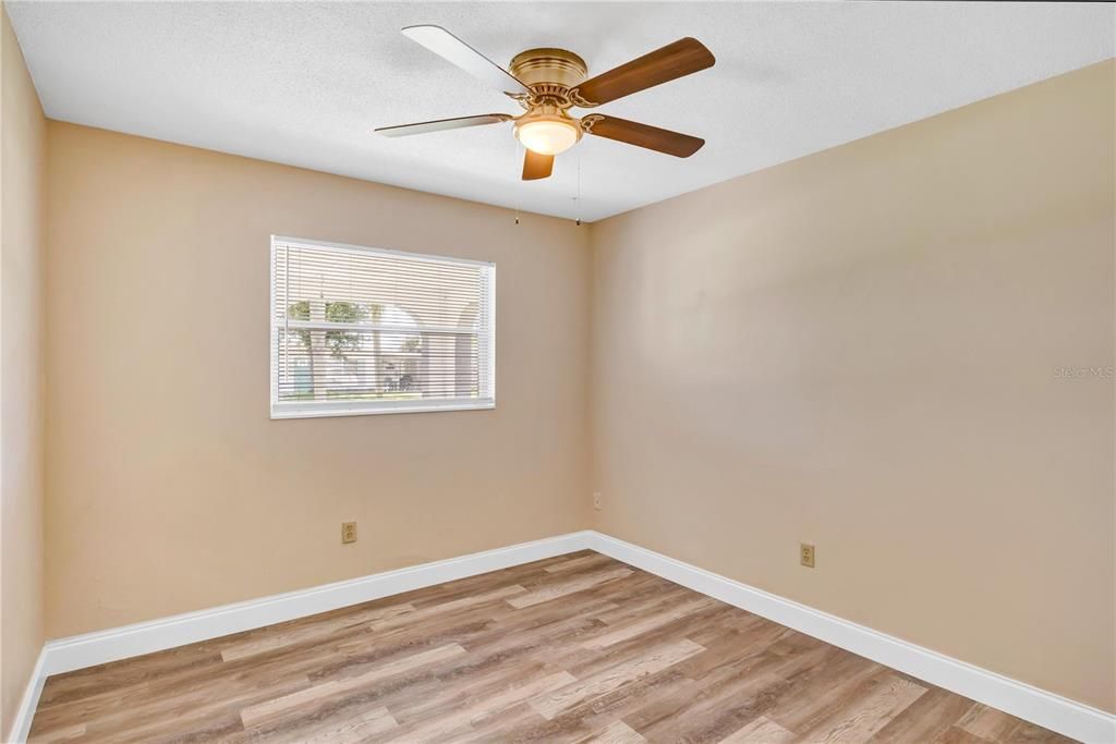 For Sale: $293,700 (3 beds, 2 baths, 1953 Square Feet)