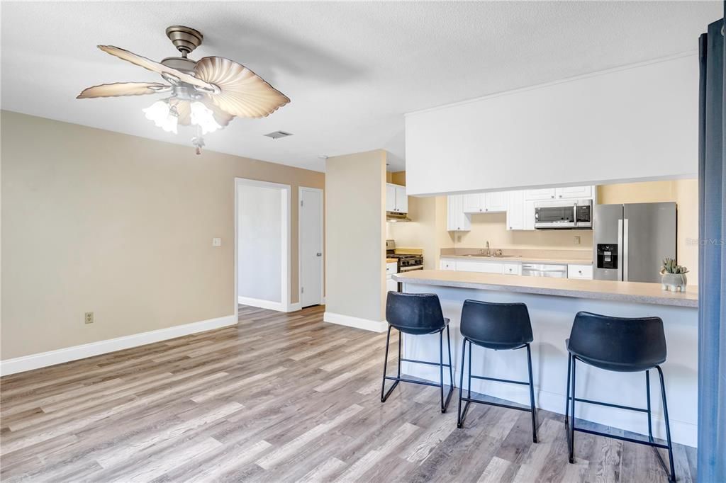 For Sale: $293,700 (3 beds, 2 baths, 1953 Square Feet)
