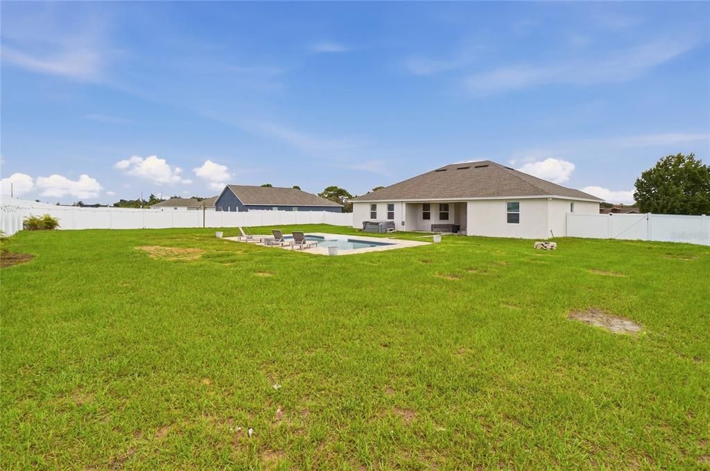 En Venta: $479,000 (4 camas, 3 baños, 2427 Pies cuadrados)