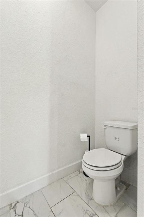 En Venta: $479,000 (4 camas, 3 baños, 2427 Pies cuadrados)