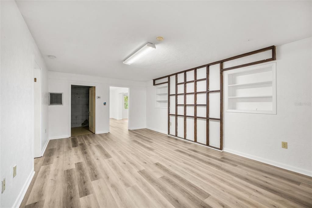 На продажу: $275,000 (4 спален, 2 ванн, 2160 Квадратных фут)