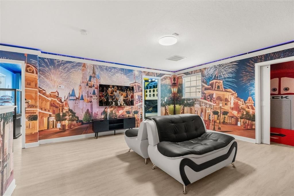 For Sale: $679,900 (9 beds, 5 baths, 3909 Square Feet)