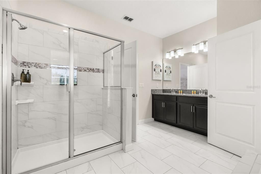For Sale: $679,900 (9 beds, 5 baths, 3909 Square Feet)