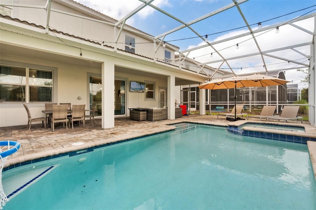 For Sale: $679,900 (9 beds, 5 baths, 3909 Square Feet)