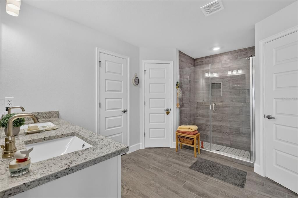 For Sale: $365,000 (4 beds, 2 baths, 2245 Square Feet)