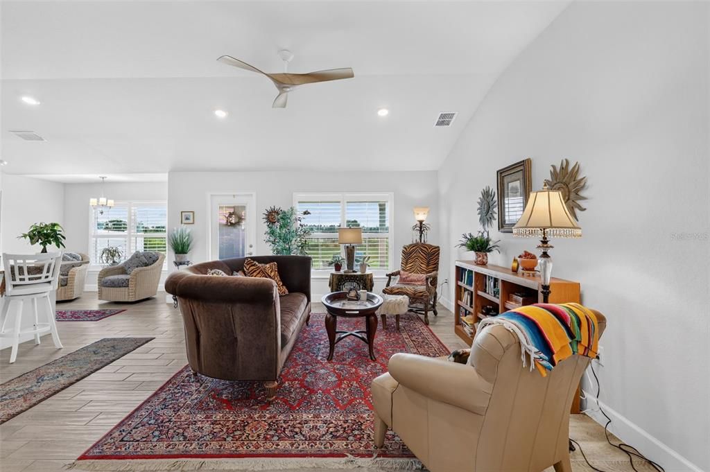 For Sale: $365,000 (4 beds, 2 baths, 2245 Square Feet)