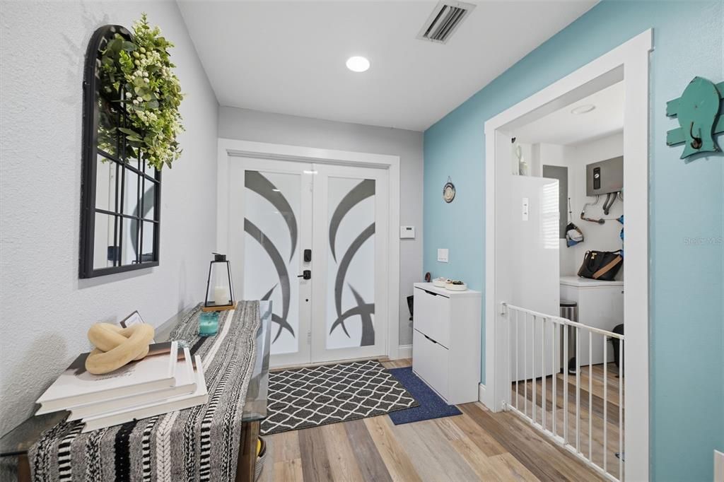 For Sale: $900,000 (3 beds, 3 baths, 2380 Square Feet)