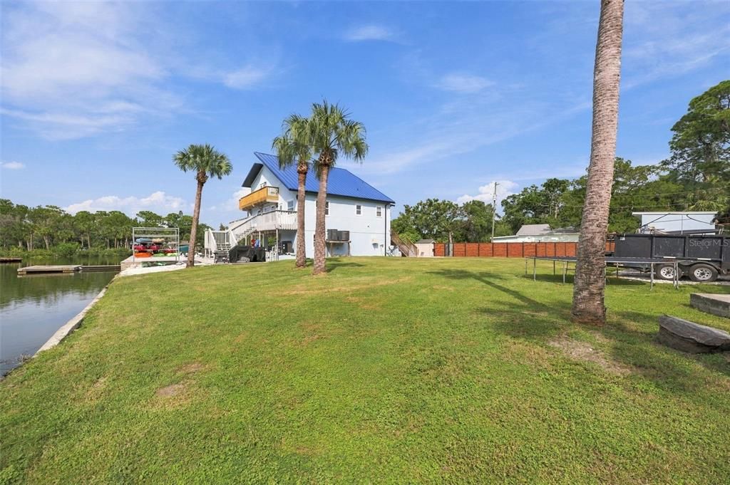 For Sale: $900,000 (3 beds, 3 baths, 2380 Square Feet)