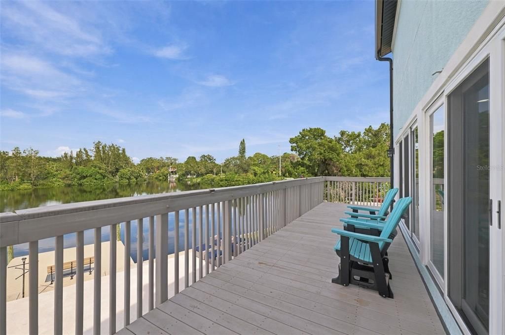 For Sale: $900,000 (3 beds, 3 baths, 2380 Square Feet)