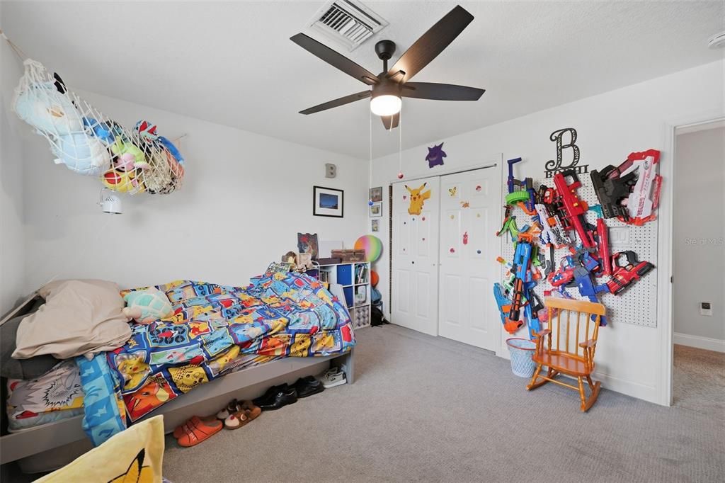 For Sale: $900,000 (3 beds, 3 baths, 2380 Square Feet)