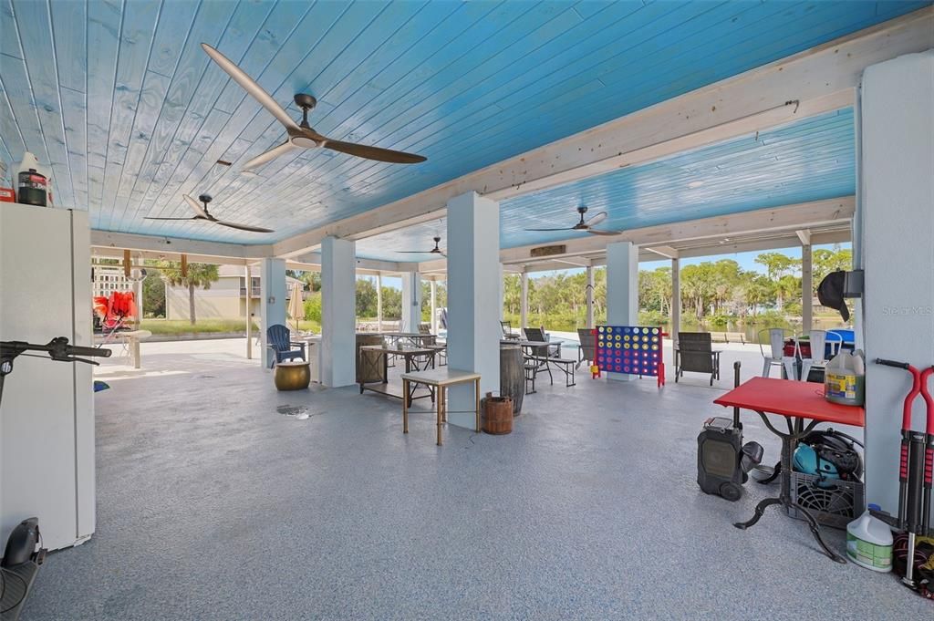 For Sale: $900,000 (3 beds, 3 baths, 2380 Square Feet)