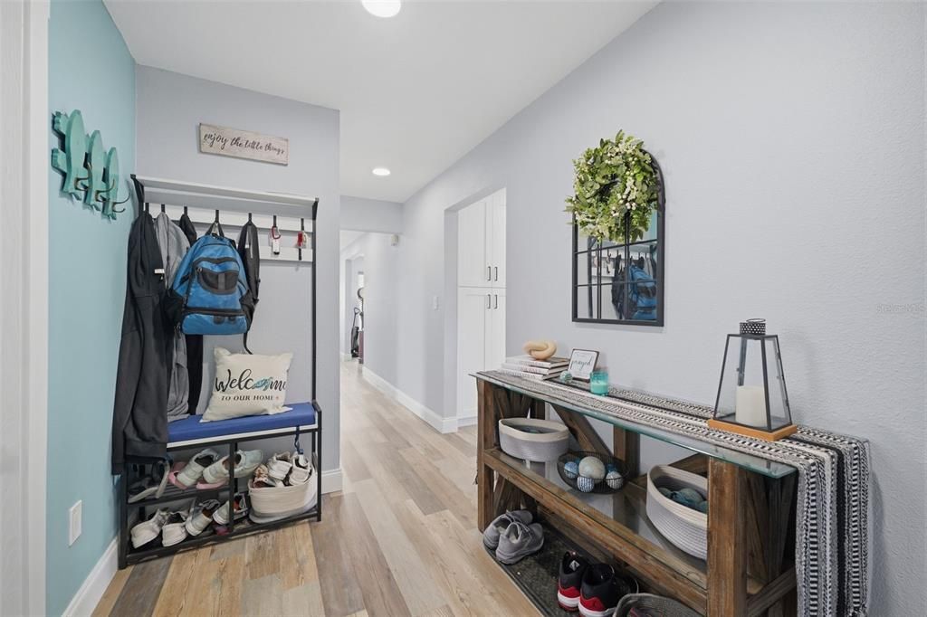 For Sale: $900,000 (3 beds, 3 baths, 2380 Square Feet)