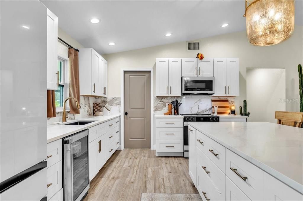 For Sale: $759,000 (4 beds, 2 baths, 1968 Square Feet)