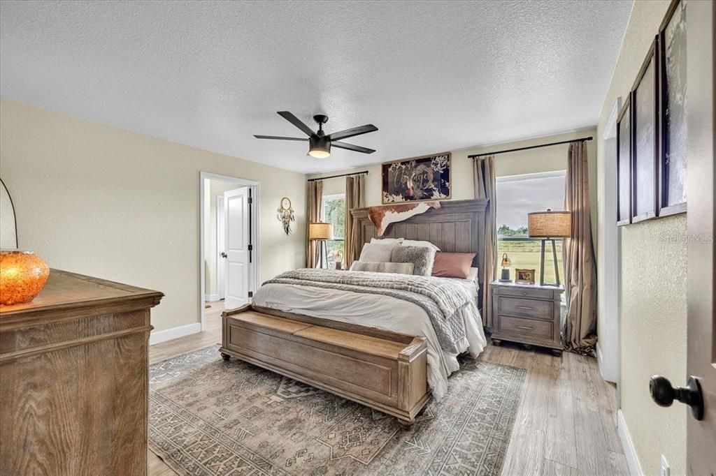 For Sale: $759,000 (4 beds, 2 baths, 1968 Square Feet)