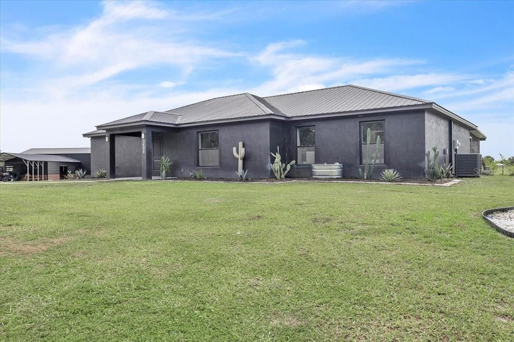 For Sale: $759,000 (4 beds, 2 baths, 1968 Square Feet)