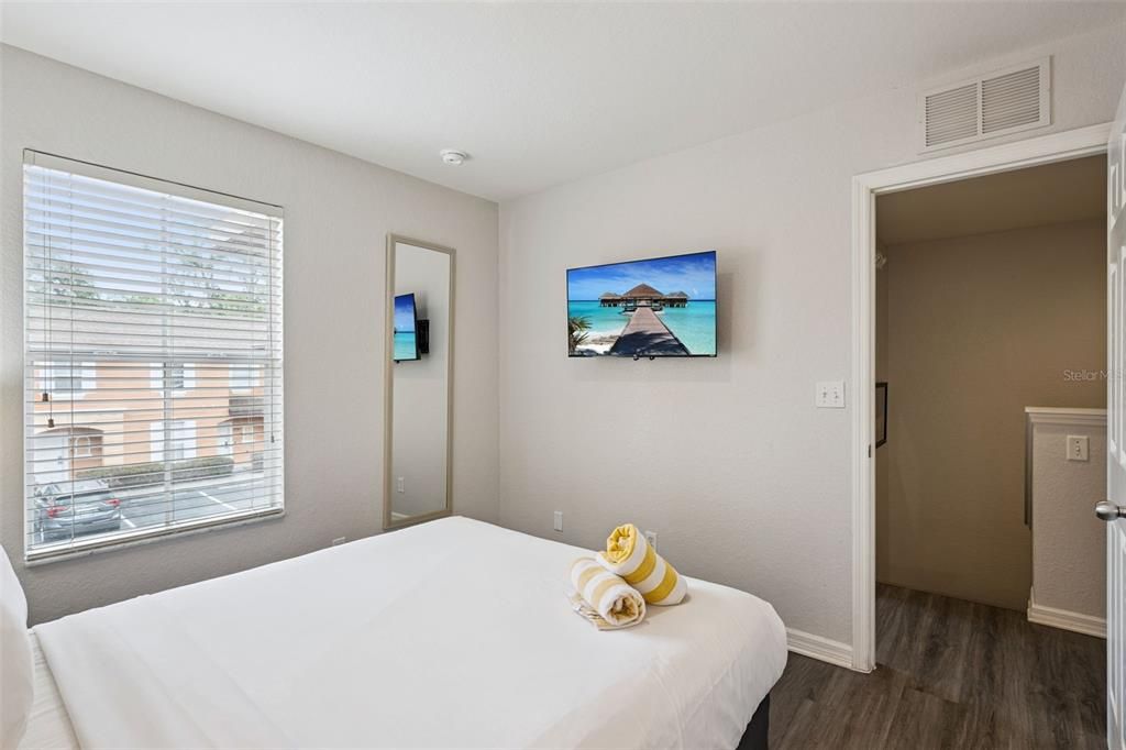For Sale: $324,000 (4 beds, 3 baths, 1440 Square Feet)