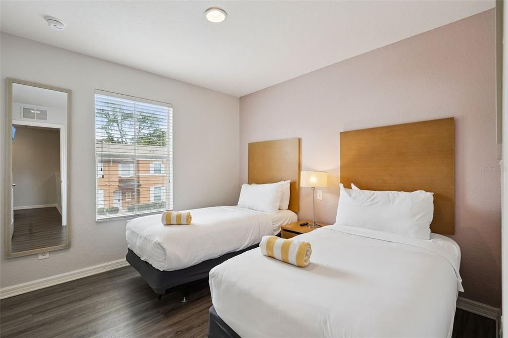 For Sale: $324,000 (4 beds, 3 baths, 1440 Square Feet)