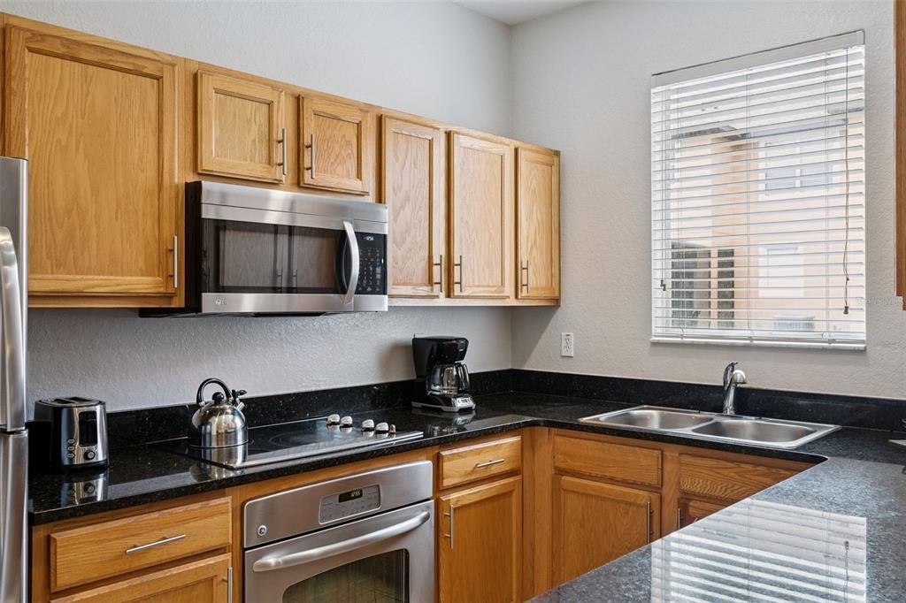 For Sale: $324,000 (4 beds, 3 baths, 1440 Square Feet)