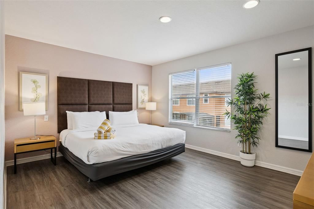 For Sale: $324,000 (4 beds, 3 baths, 1440 Square Feet)