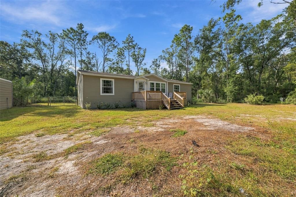 For Sale: $415,000 (3 beds, 2 baths, 1404 Square Feet)