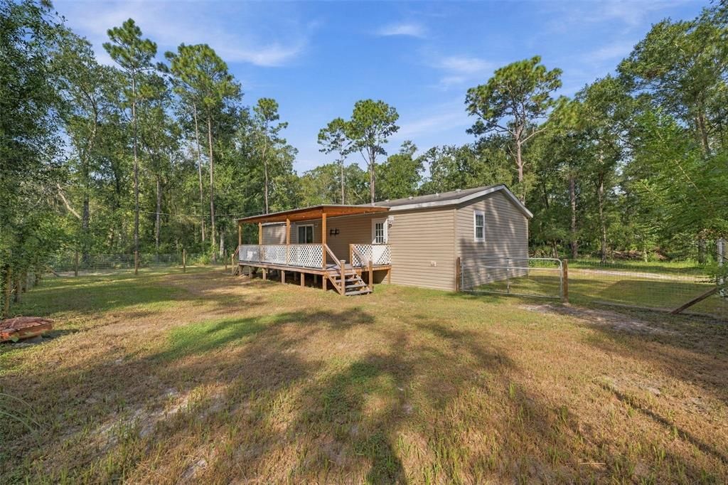 For Sale: $415,000 (3 beds, 2 baths, 1404 Square Feet)