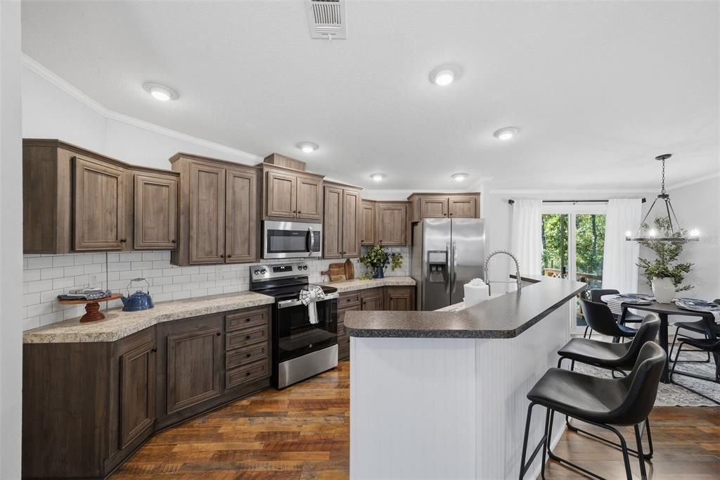 For Sale: $415,000 (3 beds, 2 baths, 1404 Square Feet)
