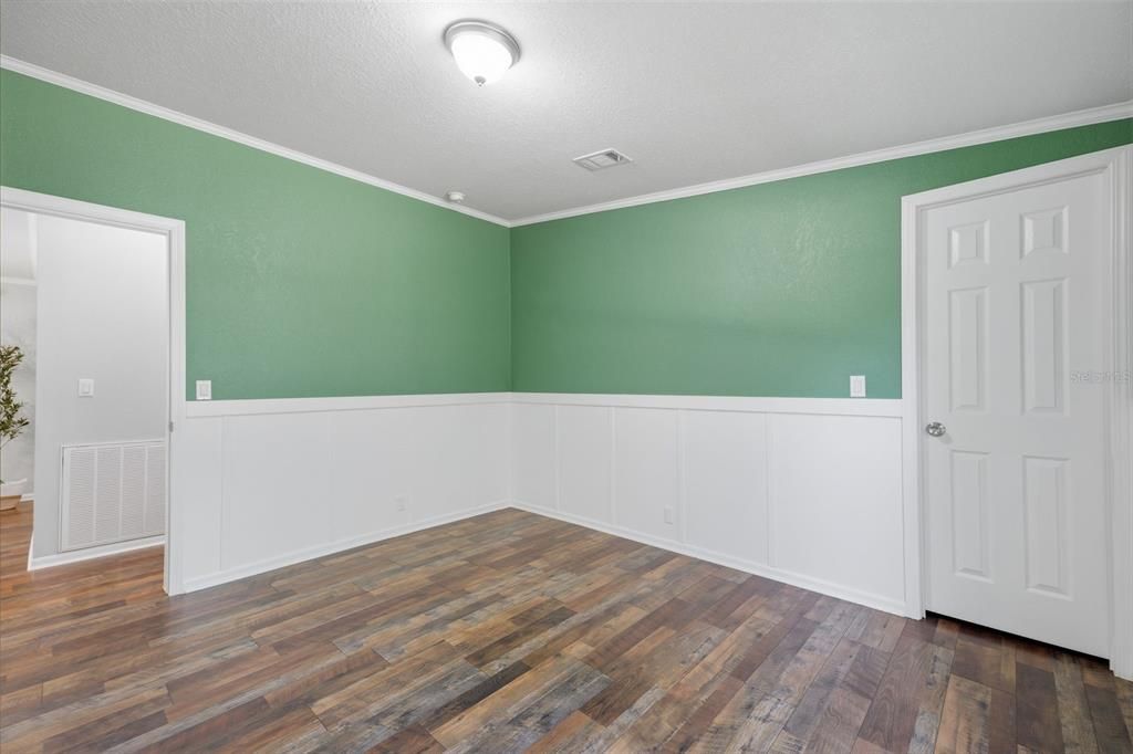 For Sale: $415,000 (3 beds, 2 baths, 1404 Square Feet)