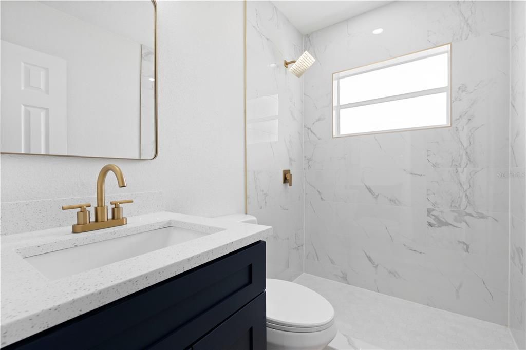 For Sale: $297,700 (3 beds, 1 baths, 890 Square Feet)