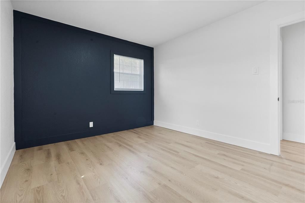 For Sale: $297,700 (3 beds, 1 baths, 890 Square Feet)