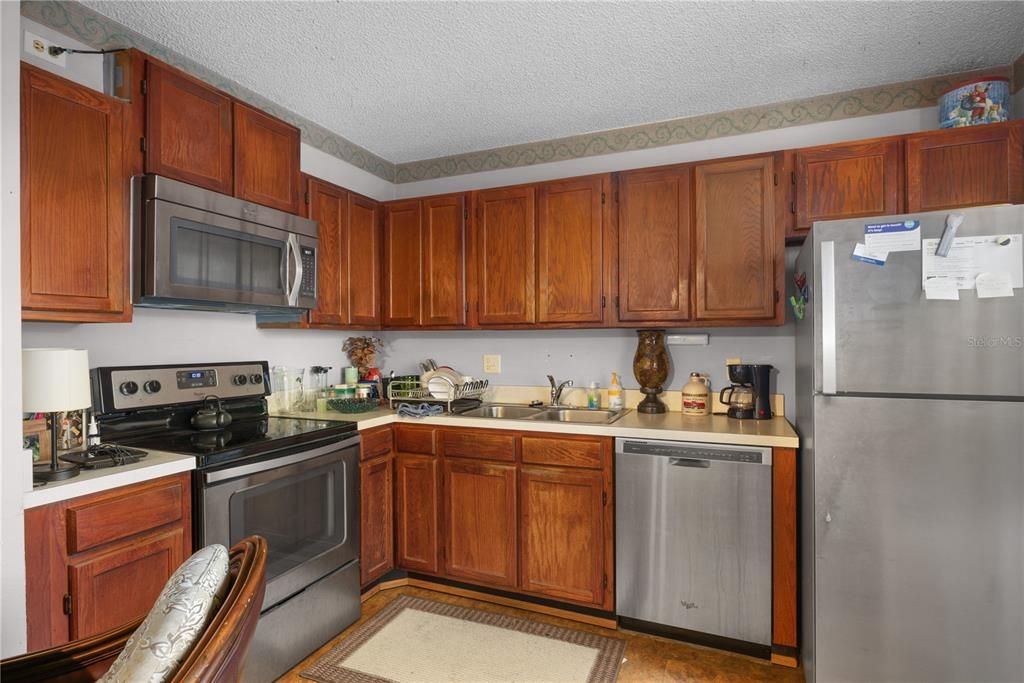 For Sale: $155,000 (2 beds, 2 baths, 1236 Square Feet)