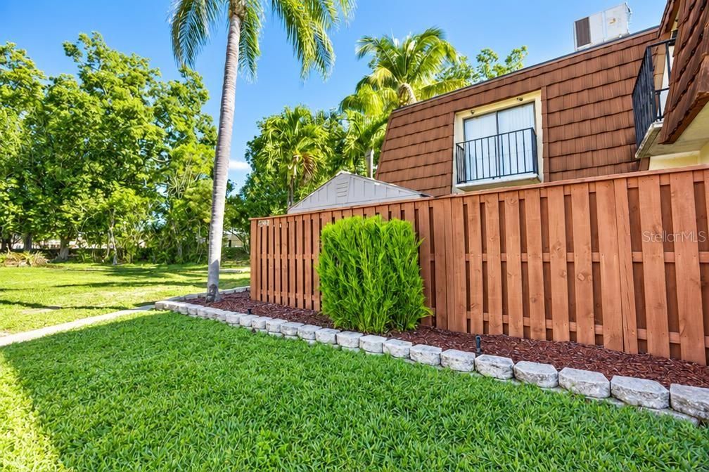 For Sale: $155,000 (2 beds, 2 baths, 1236 Square Feet)
