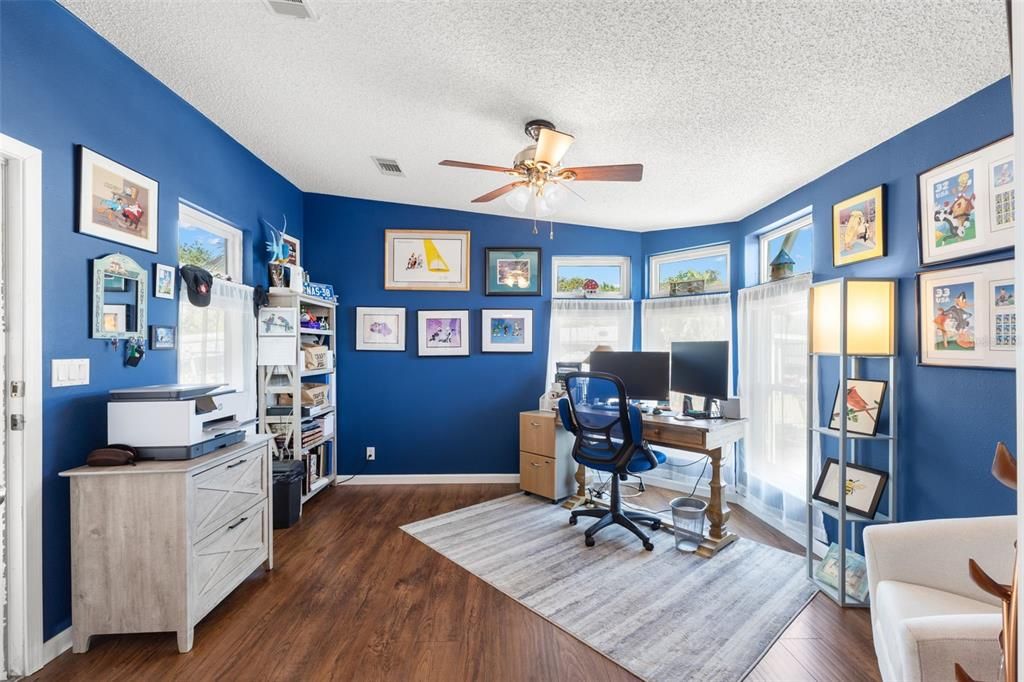 For Sale: $254,900 (2 beds, 2 baths, 1366 Square Feet)