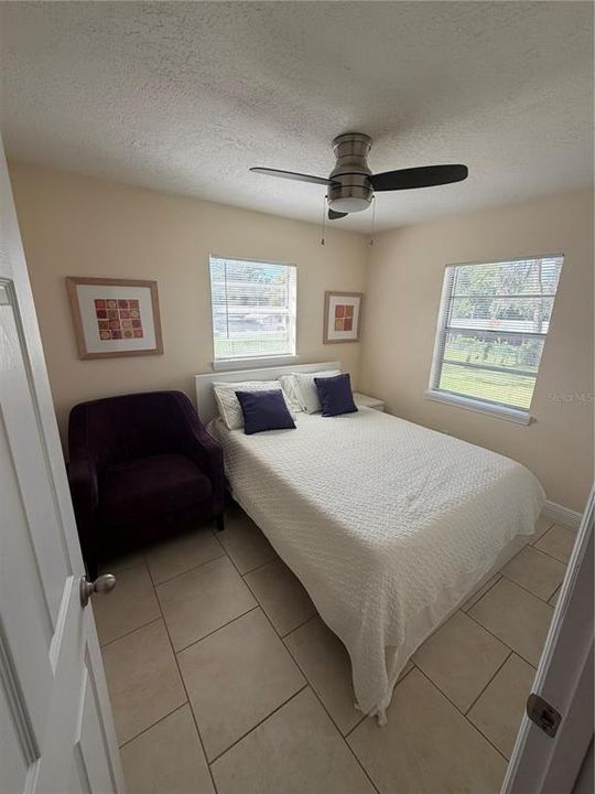 For Rent: $1,400 (3 beds, 1 baths, 1044 Square Feet)