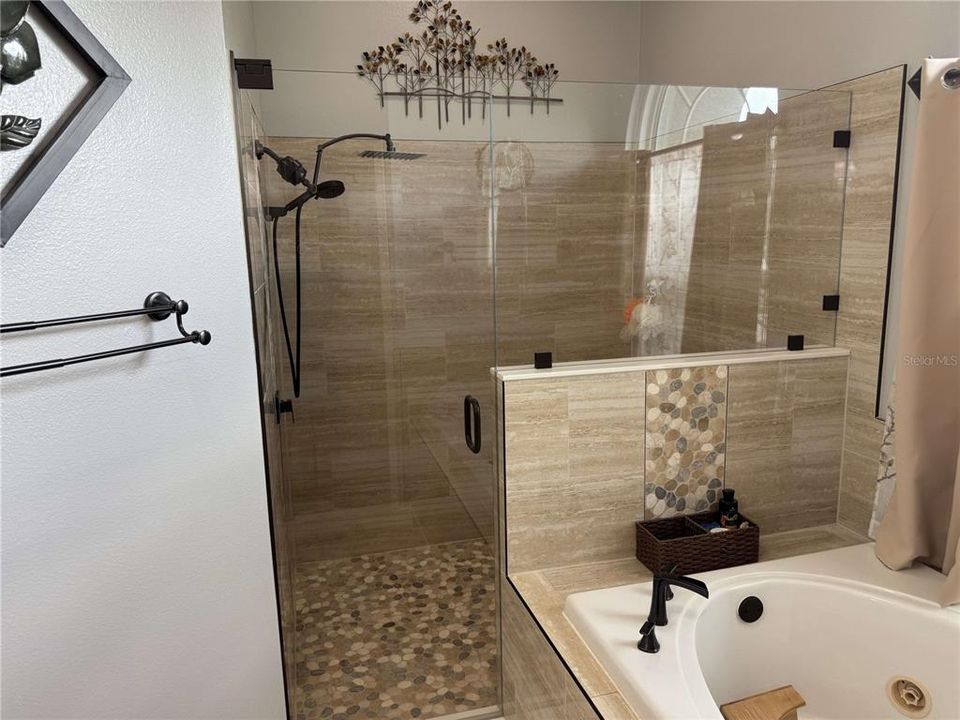 For Sale: $499,990 (4 beds, 3 baths, 2407 Square Feet)