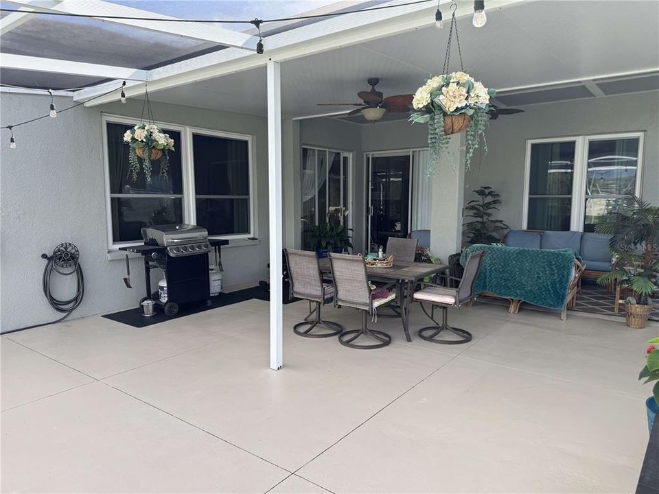 For Sale: $499,990 (4 beds, 3 baths, 2407 Square Feet)