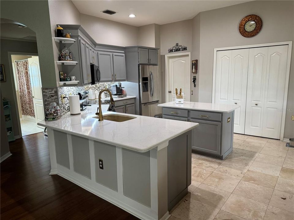 For Sale: $499,990 (4 beds, 3 baths, 2407 Square Feet)