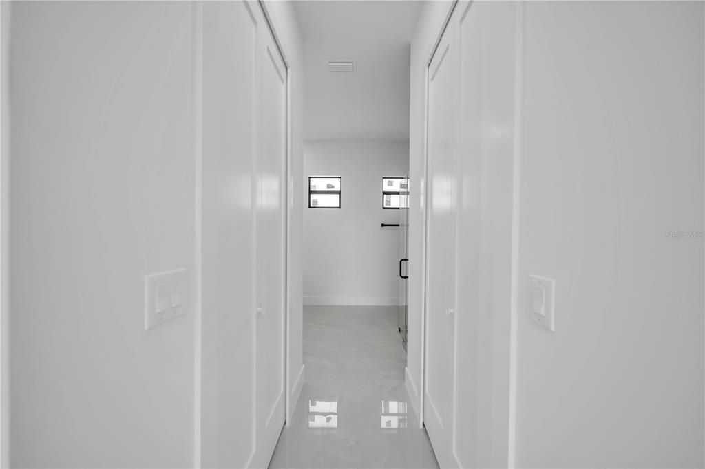 For Sale: $365,000 (3 beds, 3 baths, 1683 Square Feet)