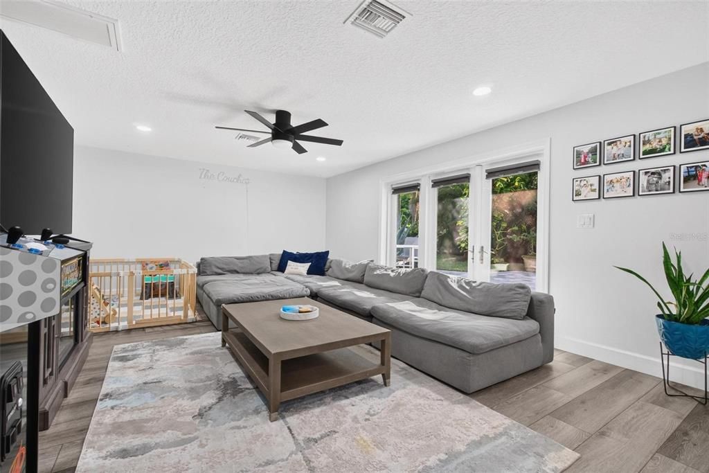 For Sale: $650,000 (3 beds, 2 baths, 1709 Square Feet)