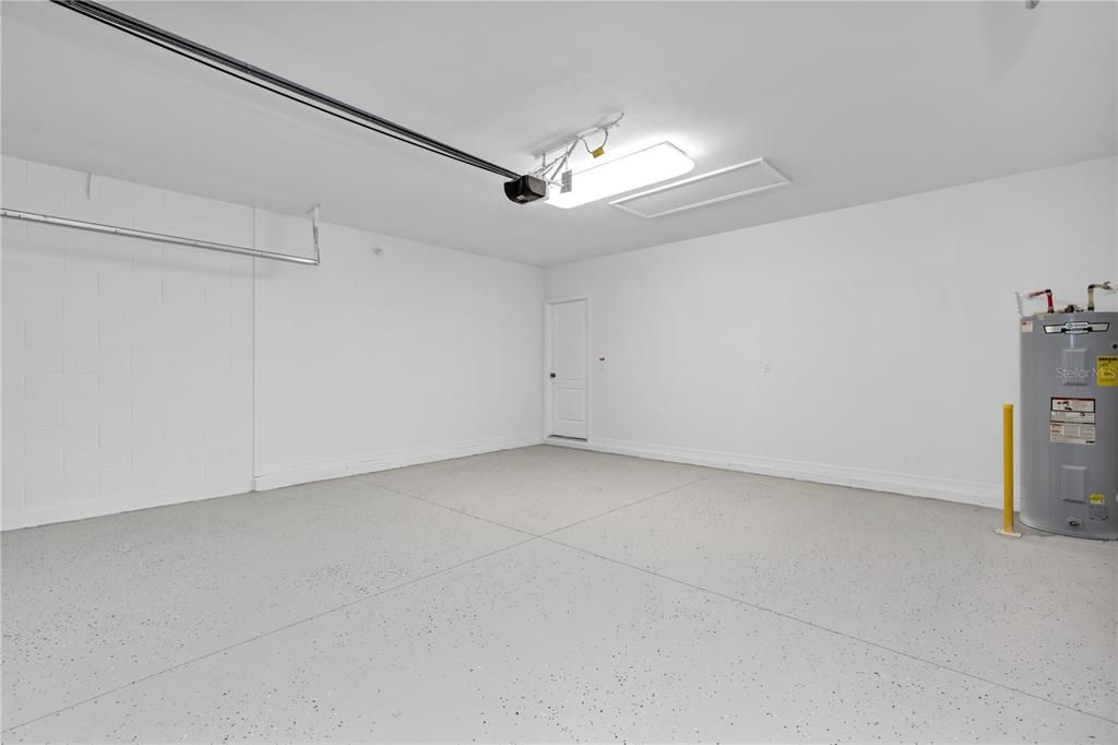 For Sale: $320,000 (3 beds, 2 baths, 1694 Square Feet)