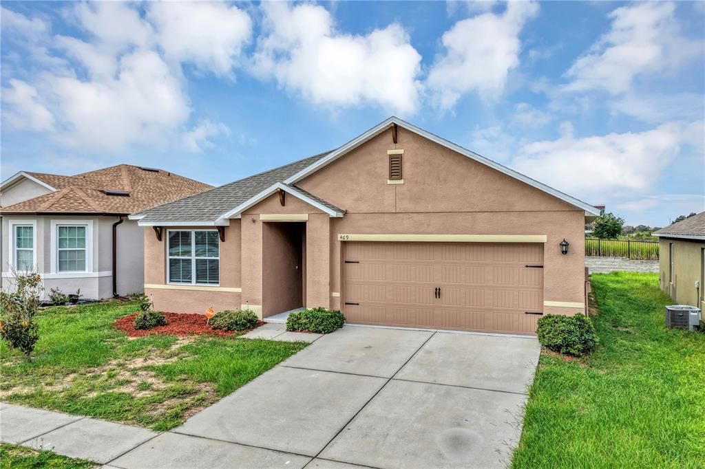 For Sale: $320,000 (3 beds, 2 baths, 1694 Square Feet)
