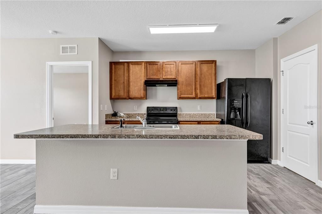 For Sale: $320,000 (3 beds, 2 baths, 1694 Square Feet)
