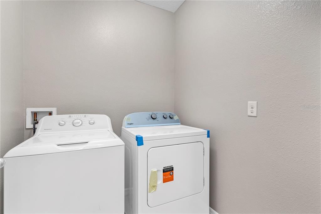 For Sale: $320,000 (3 beds, 2 baths, 1694 Square Feet)
