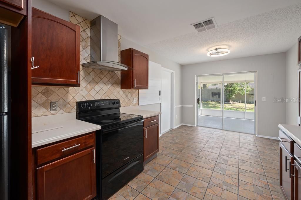 En Venta: $294,900 (3 camas, 2 baños, 1459 Pies cuadrados)