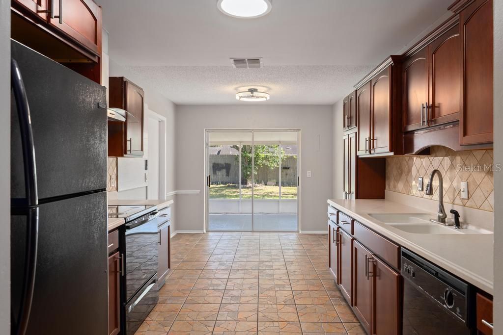 En Venta: $294,900 (3 camas, 2 baños, 1459 Pies cuadrados)