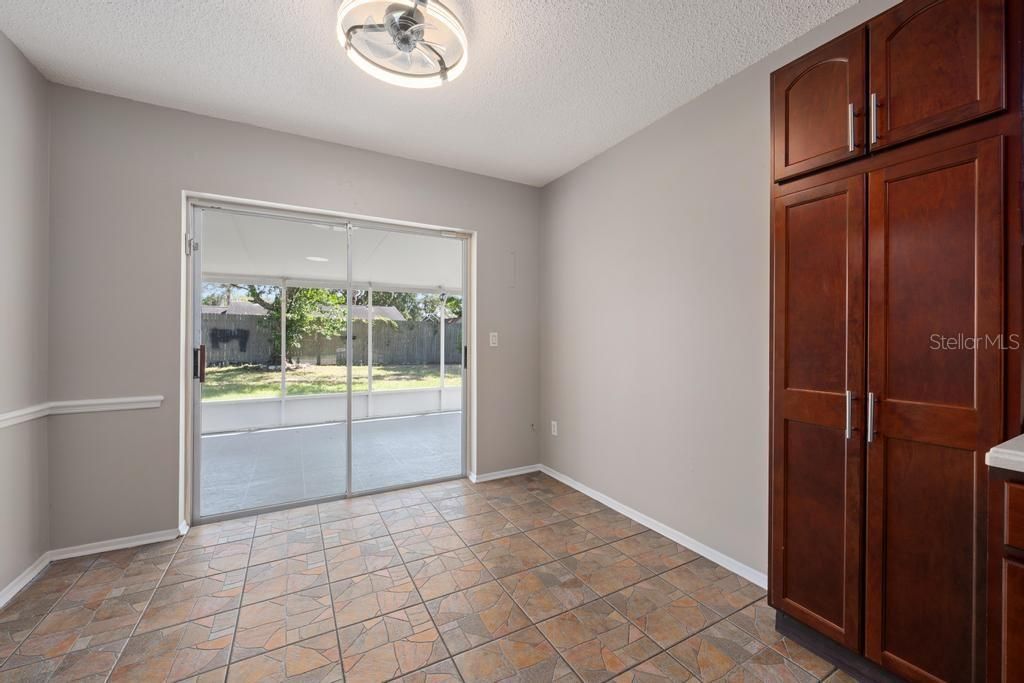 En Venta: $294,900 (3 camas, 2 baños, 1459 Pies cuadrados)