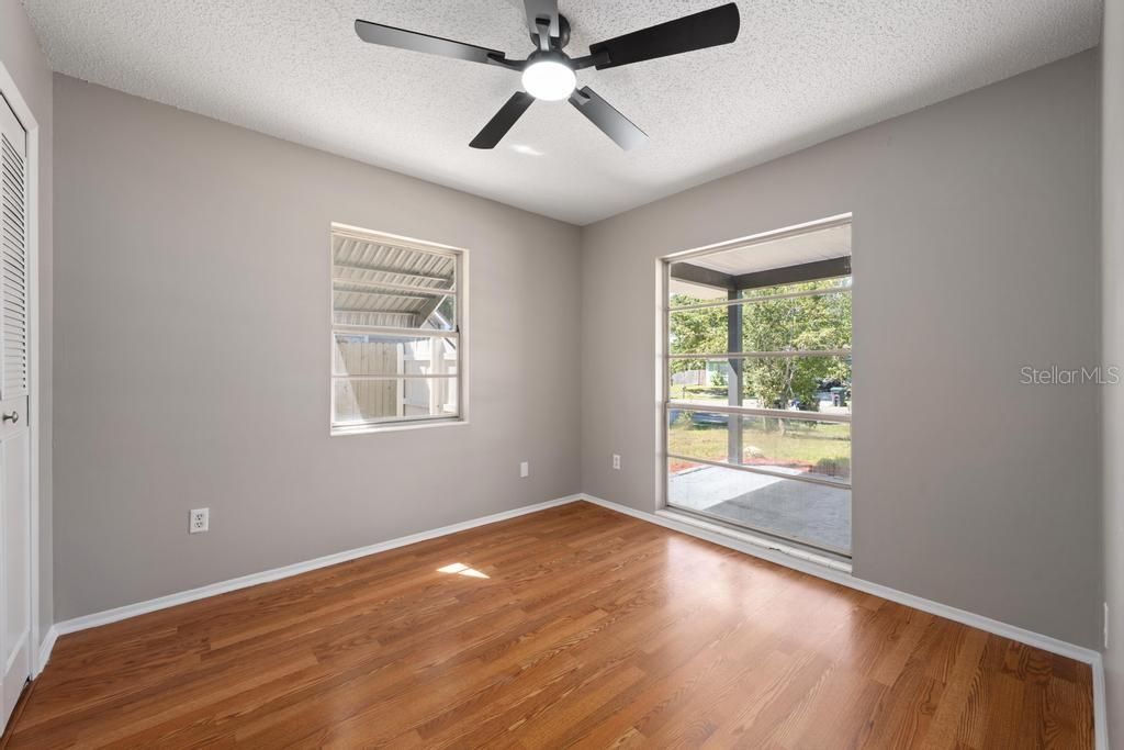 En Venta: $294,900 (3 camas, 2 baños, 1459 Pies cuadrados)