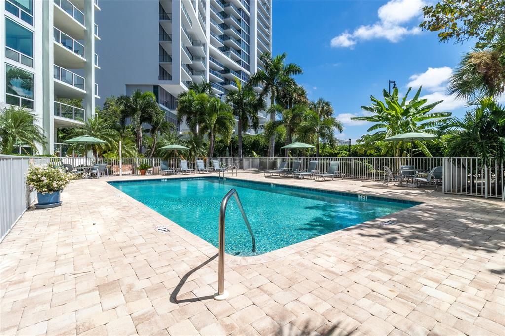 For Sale: $829,750 (2 beds, 2 baths, 1736 Square Feet)