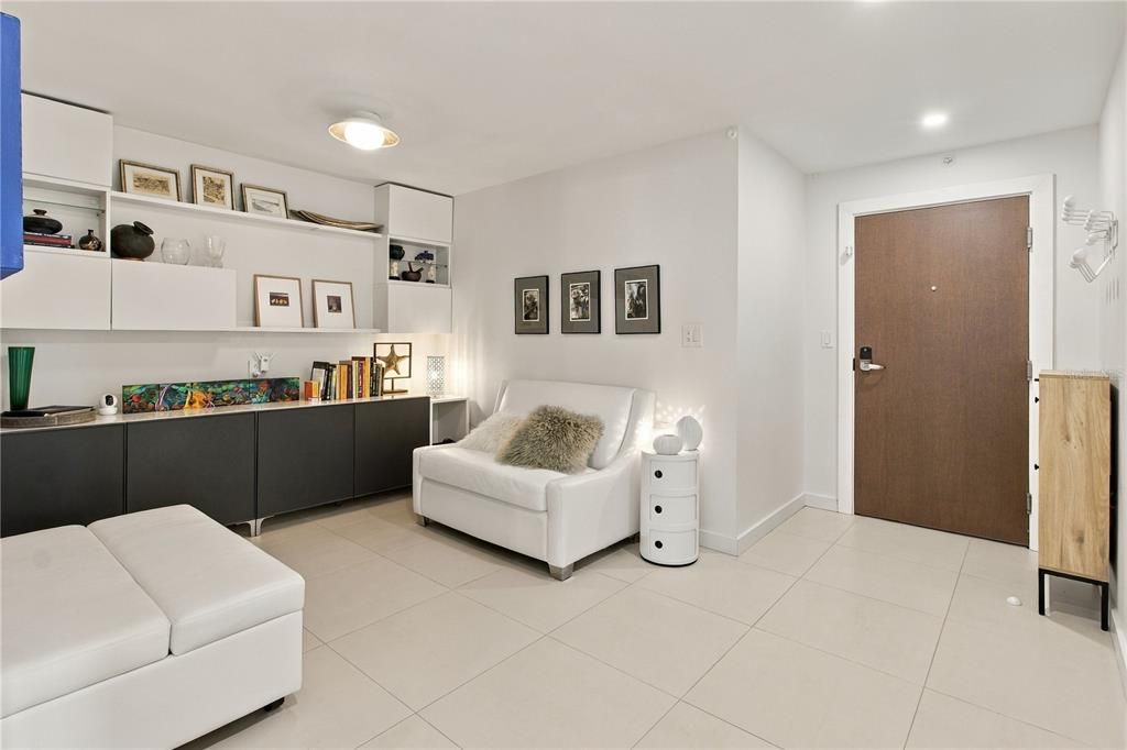 For Sale: $829,750 (2 beds, 2 baths, 1736 Square Feet)