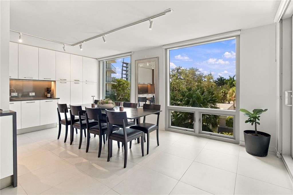 For Sale: $829,750 (2 beds, 2 baths, 1736 Square Feet)