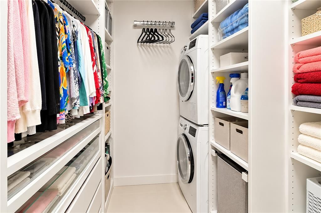 For Sale: $829,750 (2 beds, 2 baths, 1736 Square Feet)